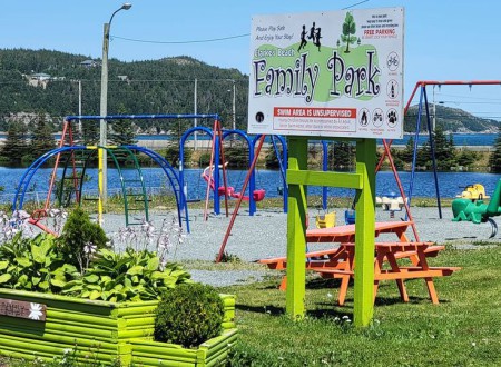https://www.townofclarkesbeach.ca/ Playtime at our Pond