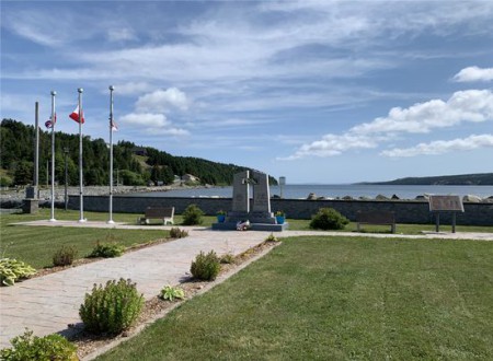 https://www.townofclarkesbeach.ca/ Open for Business
